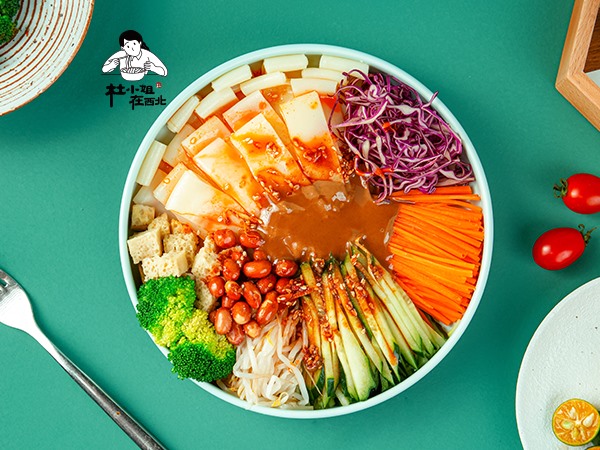 夏日必吃凉皮，清爽解馋——杜小姐在西北探店