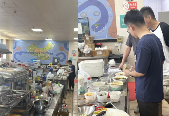 三分钟一碗面，杜小姐在西北，快速出餐，高效盈利